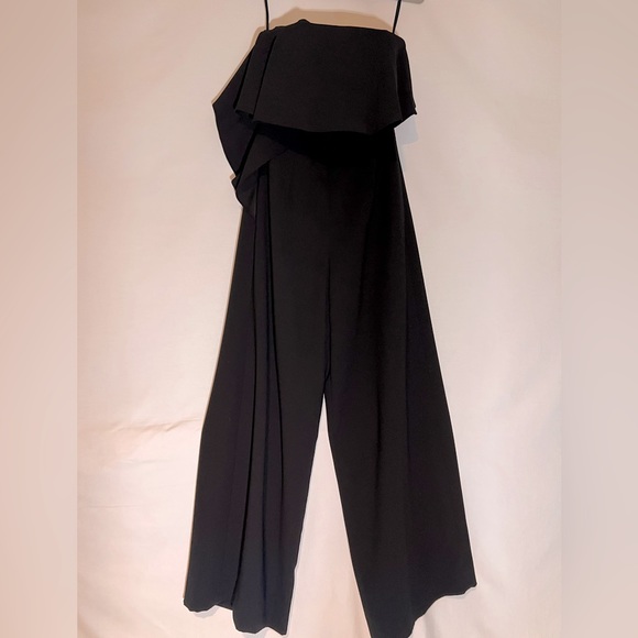 Elegant Crepe Jumpsuit.Strapless, ruffled top continues down right.POCKETS 😄 - Picture 2 of 6